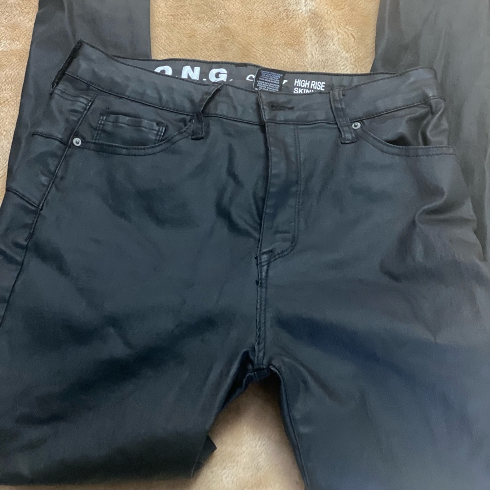Curvy Faux leather pants
